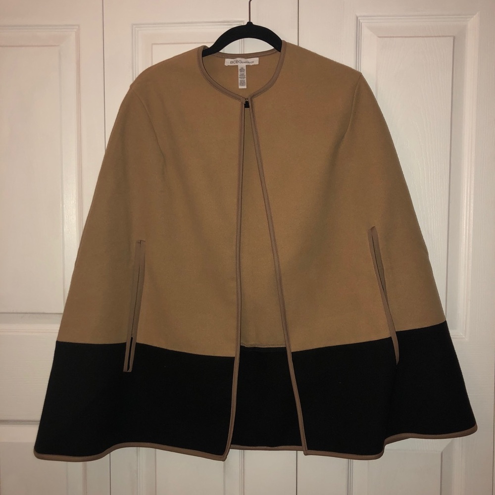 BCBG Color Blocked Jacket Cape, One Size
